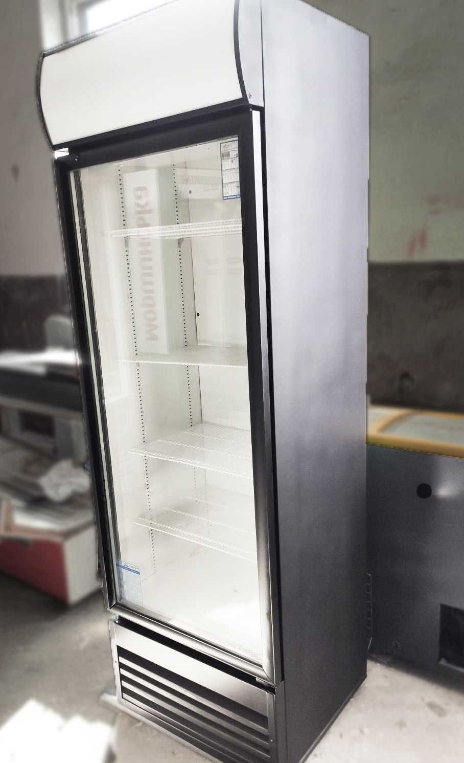 Холодильна шафа вітрина Everest EV 18 SD Чорна. Під напої, молочку