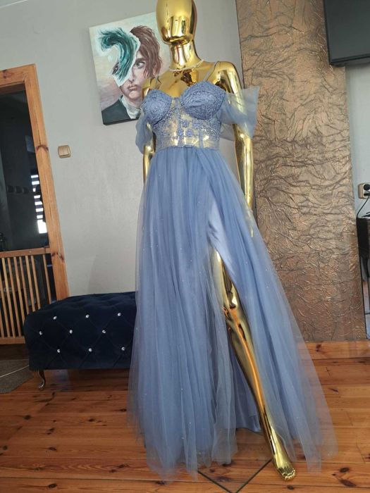 Śliczna suknia tiulowa na studniówkę R36 mega rozcięcie Polski produce