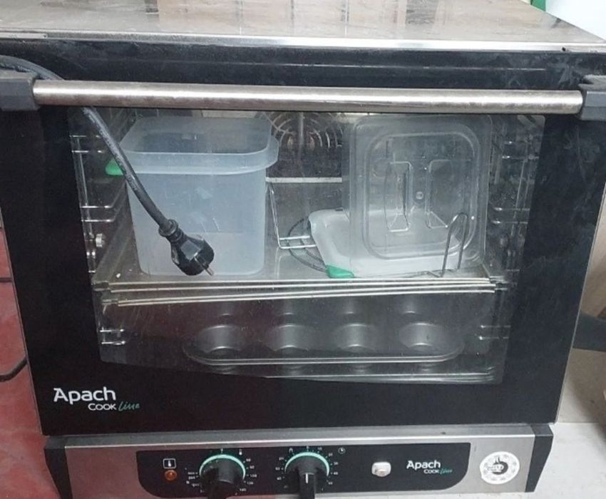 Піч професійна Apach