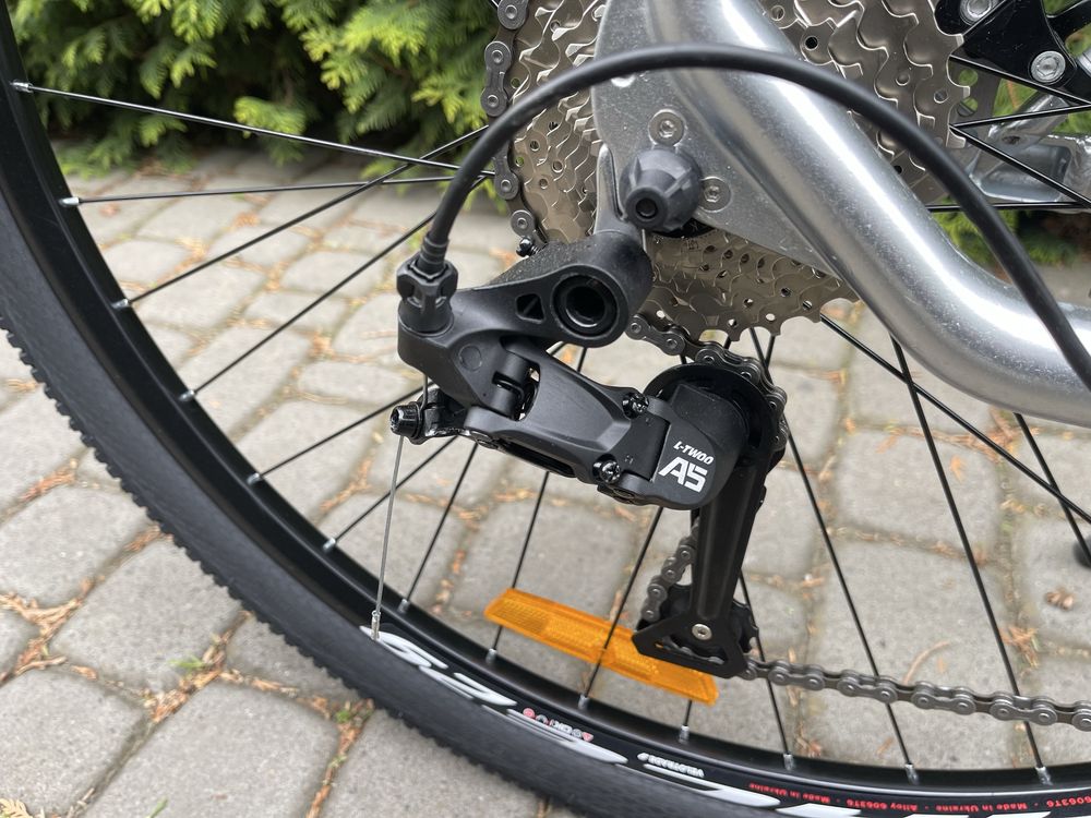 Велосипед Formula ZEPHYR 3.0 DD рама 19/21 алюмінієвий
