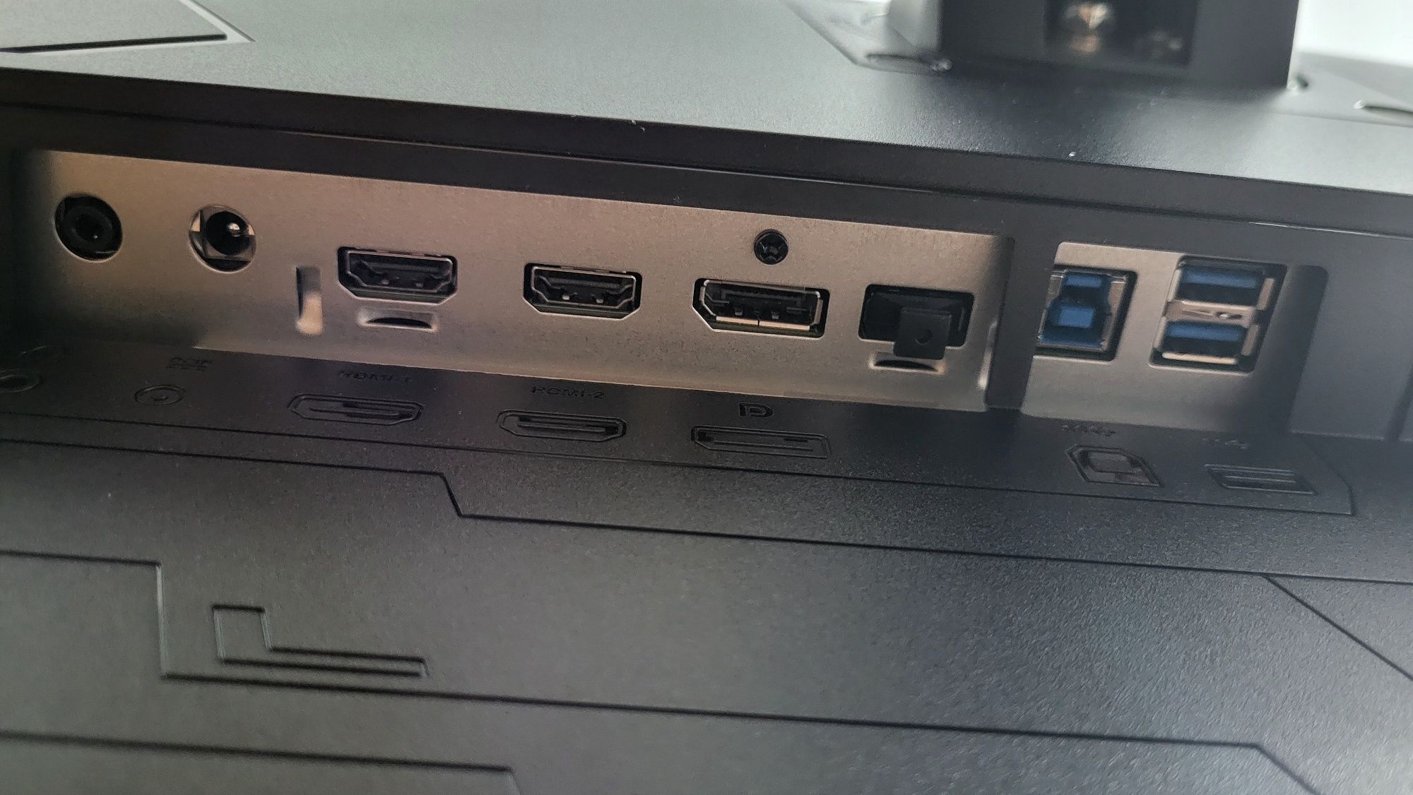 Монітор ігровий 31.5" Asus VG32AQL1A