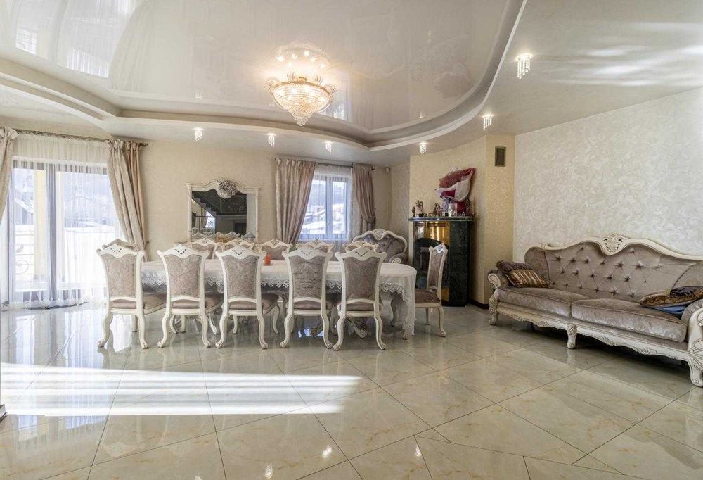 Продаж розкішного будинку, Винники