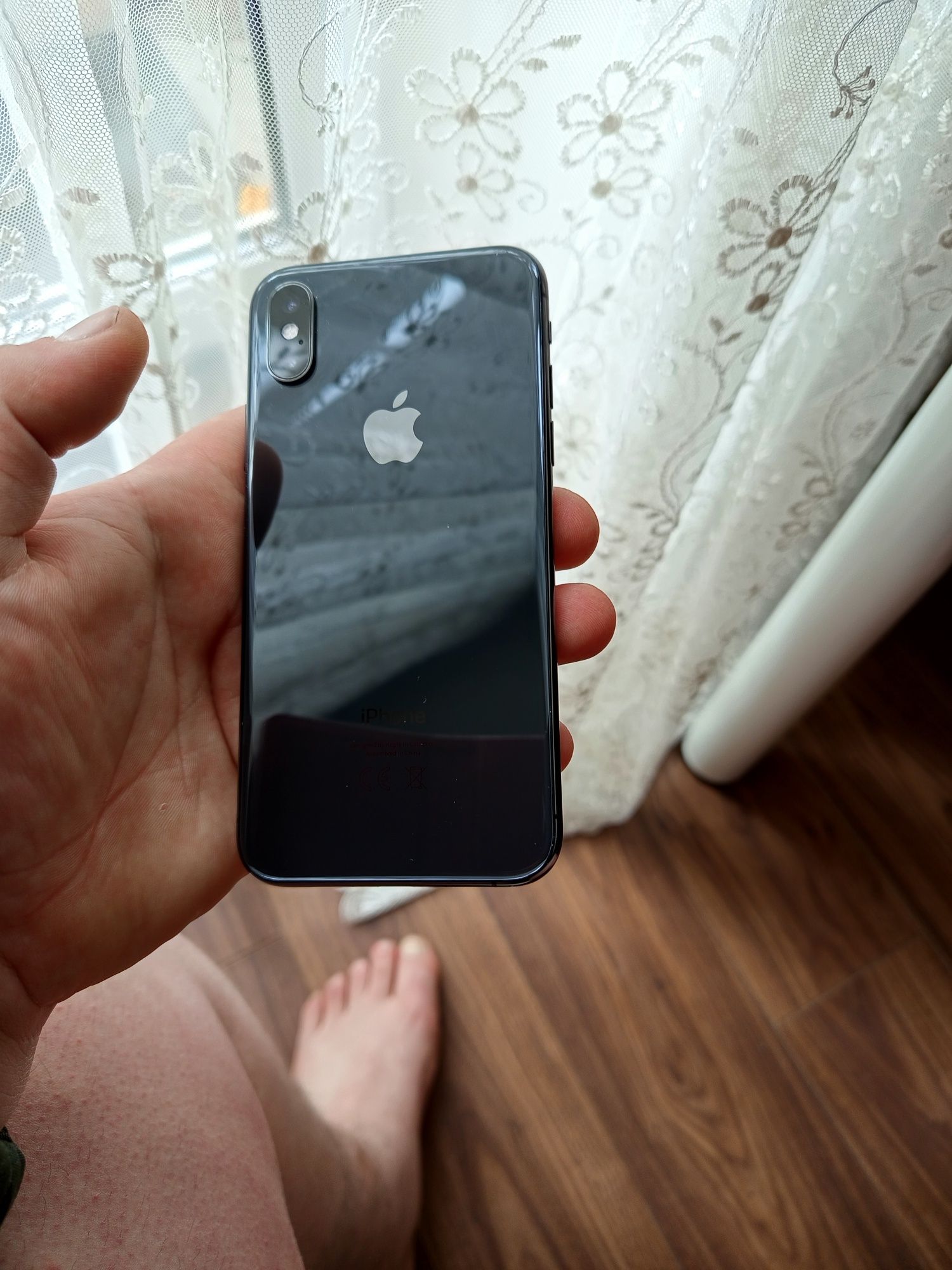 IPhone xs продам
