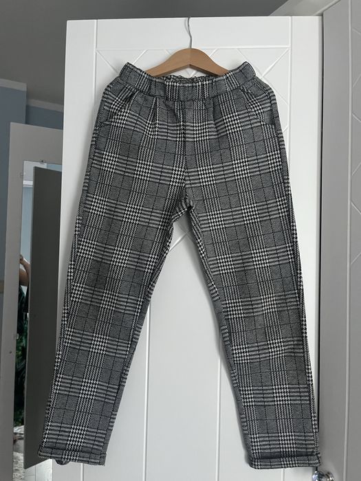 Spodnie reserved 128