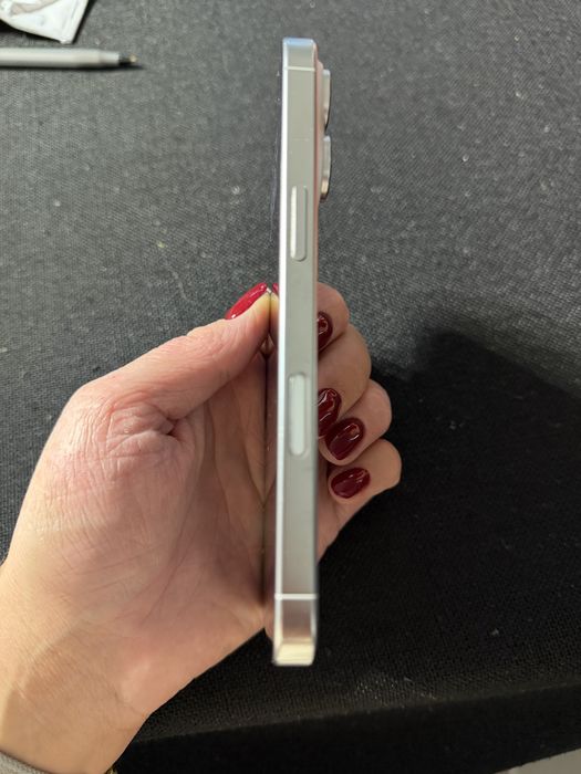 Iphon 16 pro 128GB white titanium
