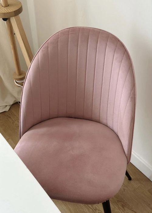 4 Cadeiras de sala de jantar rosa