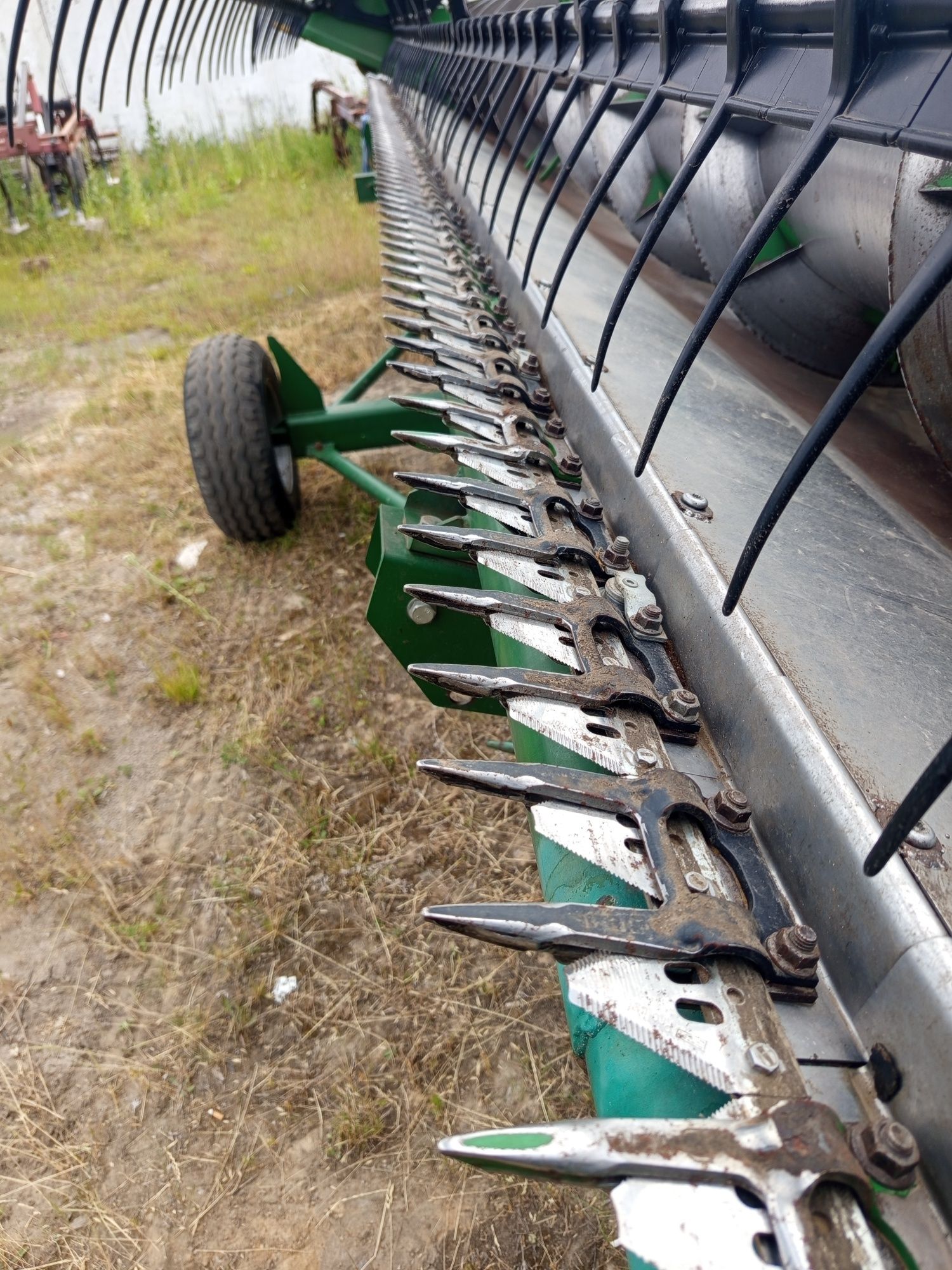 Жатка зернова JD 625f