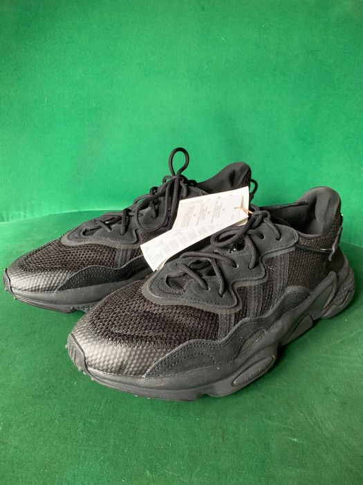 ADIDAS Ozweego Triple Black 45 1/3