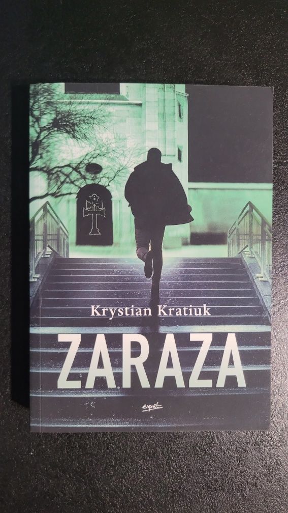 Książka Zaraża, Krystian Kratiuk, nowa