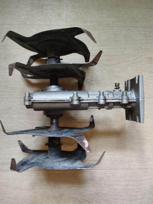 Фреза для обробітку ґрунту