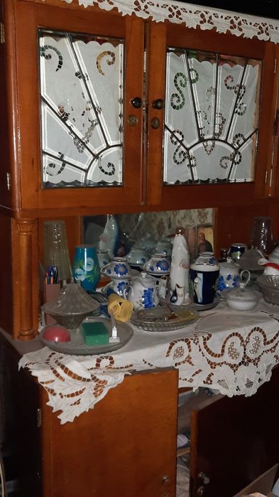 Продам буфет деревянный "Креденс" б/у