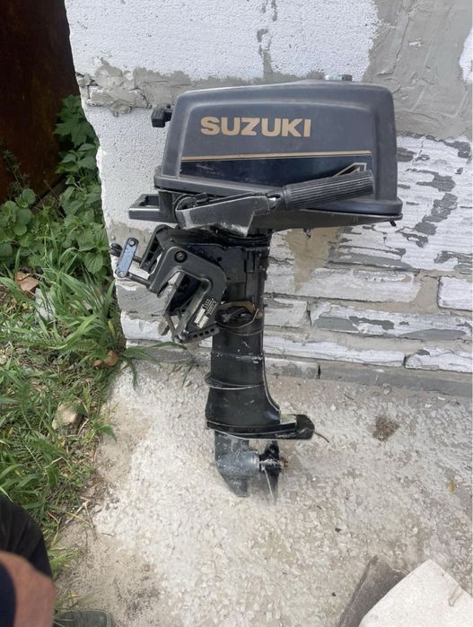 Мотор лодочний