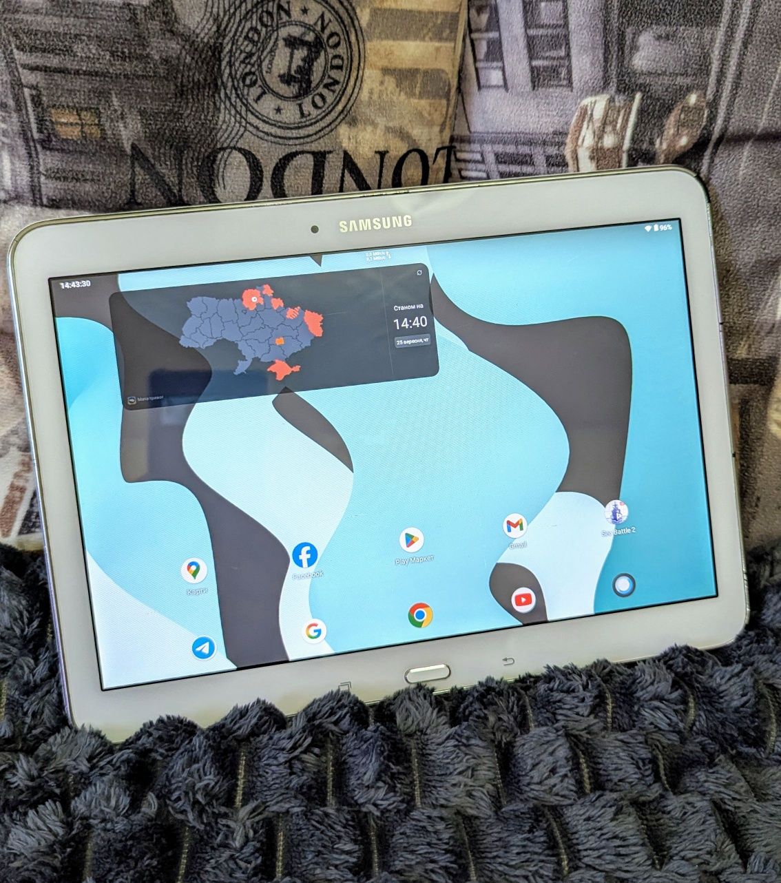 Планшет Samsung SM T530. 11 Android