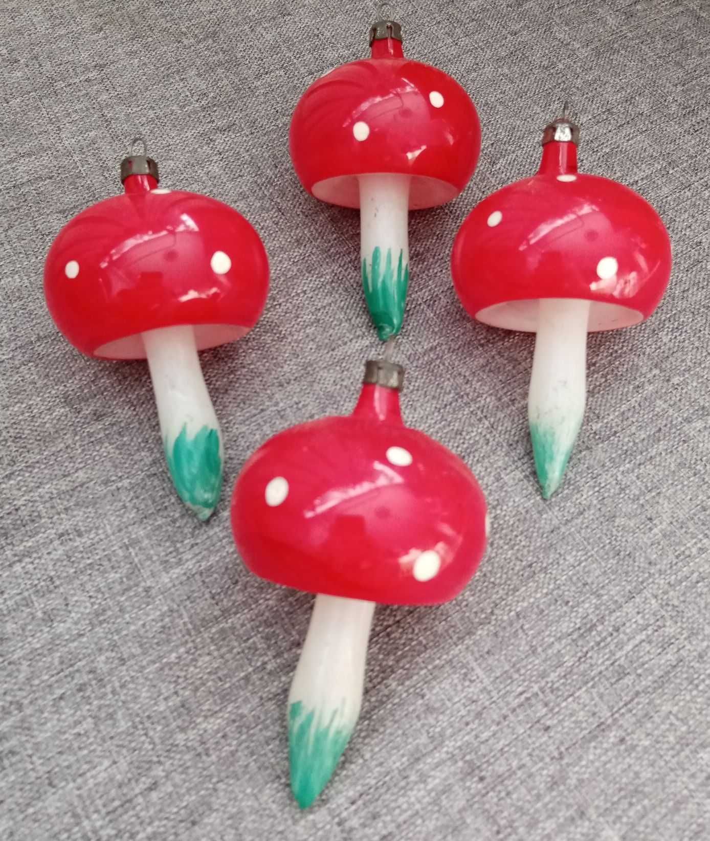 4 bombki choinkowe - grzybki muchomorki - retro vintage PRL