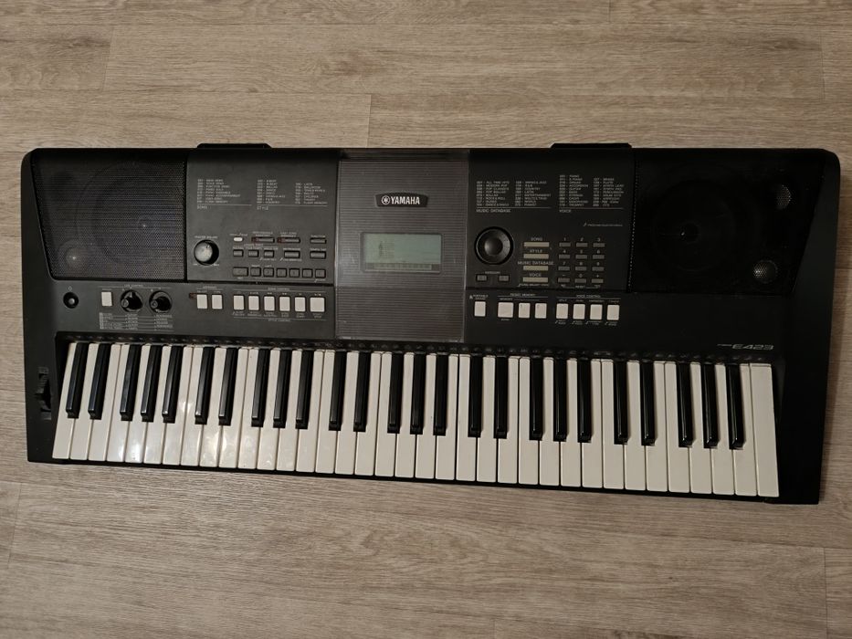 Сінтезатор Yamaha PSR Е-423