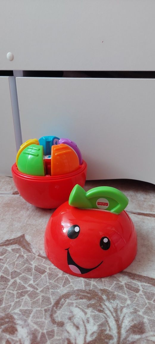 Розумне яблуко fisher price