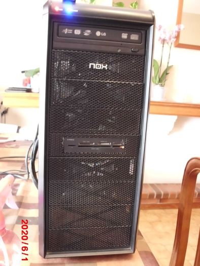 Torre Intel i7 + GTX 460 + 12 Gb trichannel