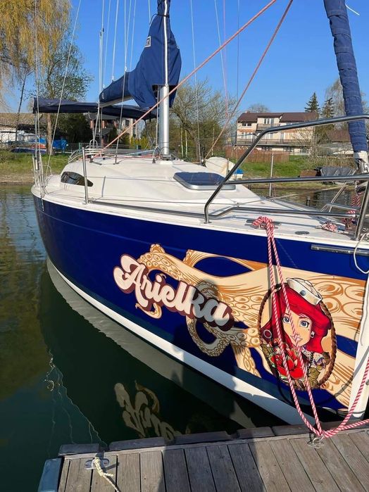 Łódź kabinowa Antila 26 cc