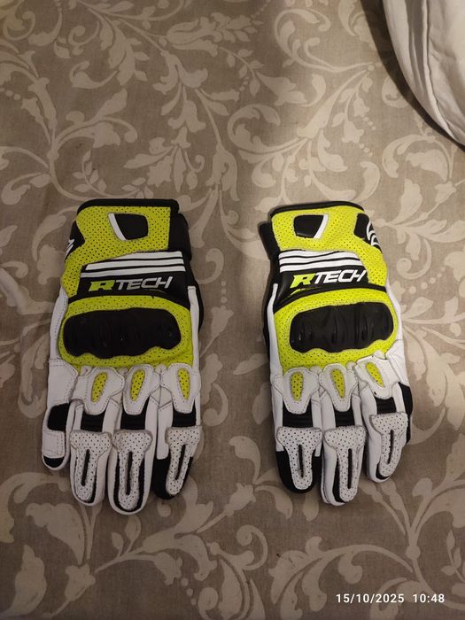 Vendo luvas para moto novas e originais