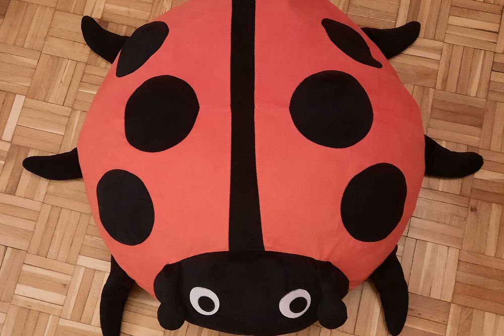 Pufa biedronka dla dziecka