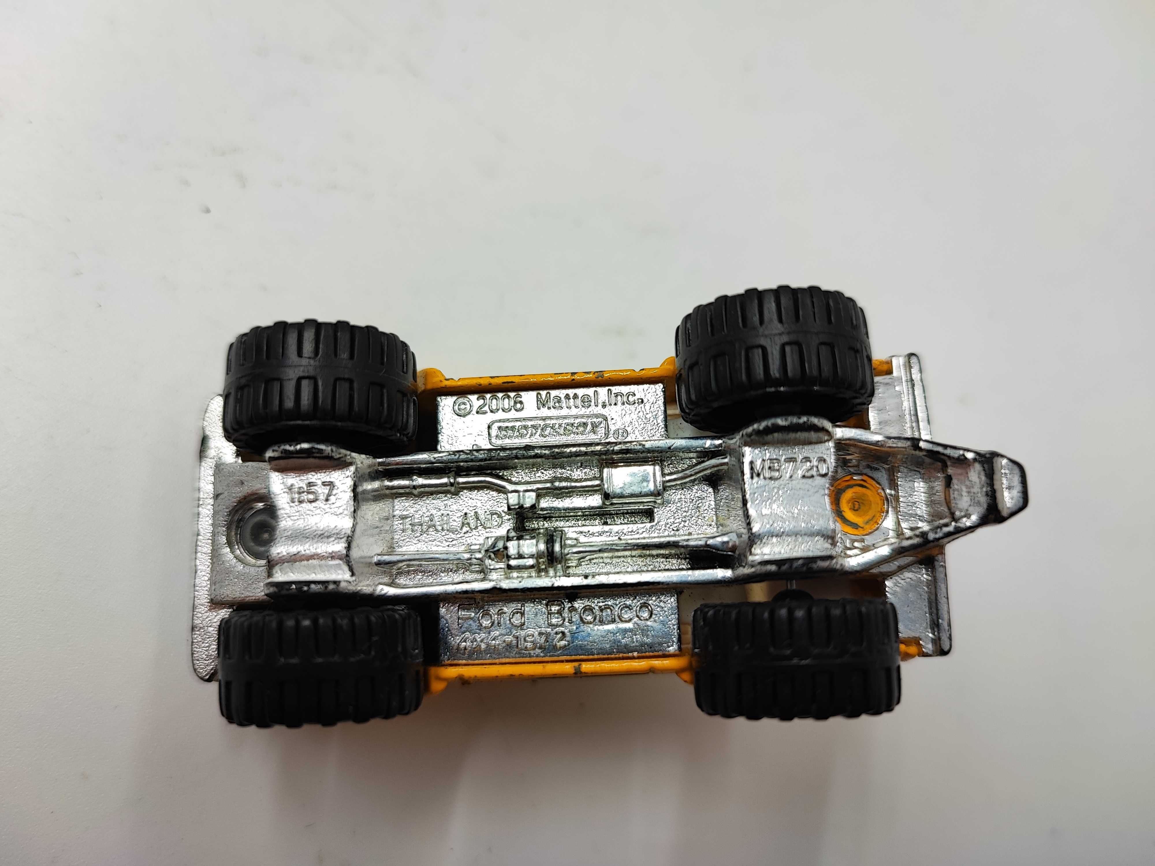 matchbox Ford Bronco 4x4 Z 2006 ROKU