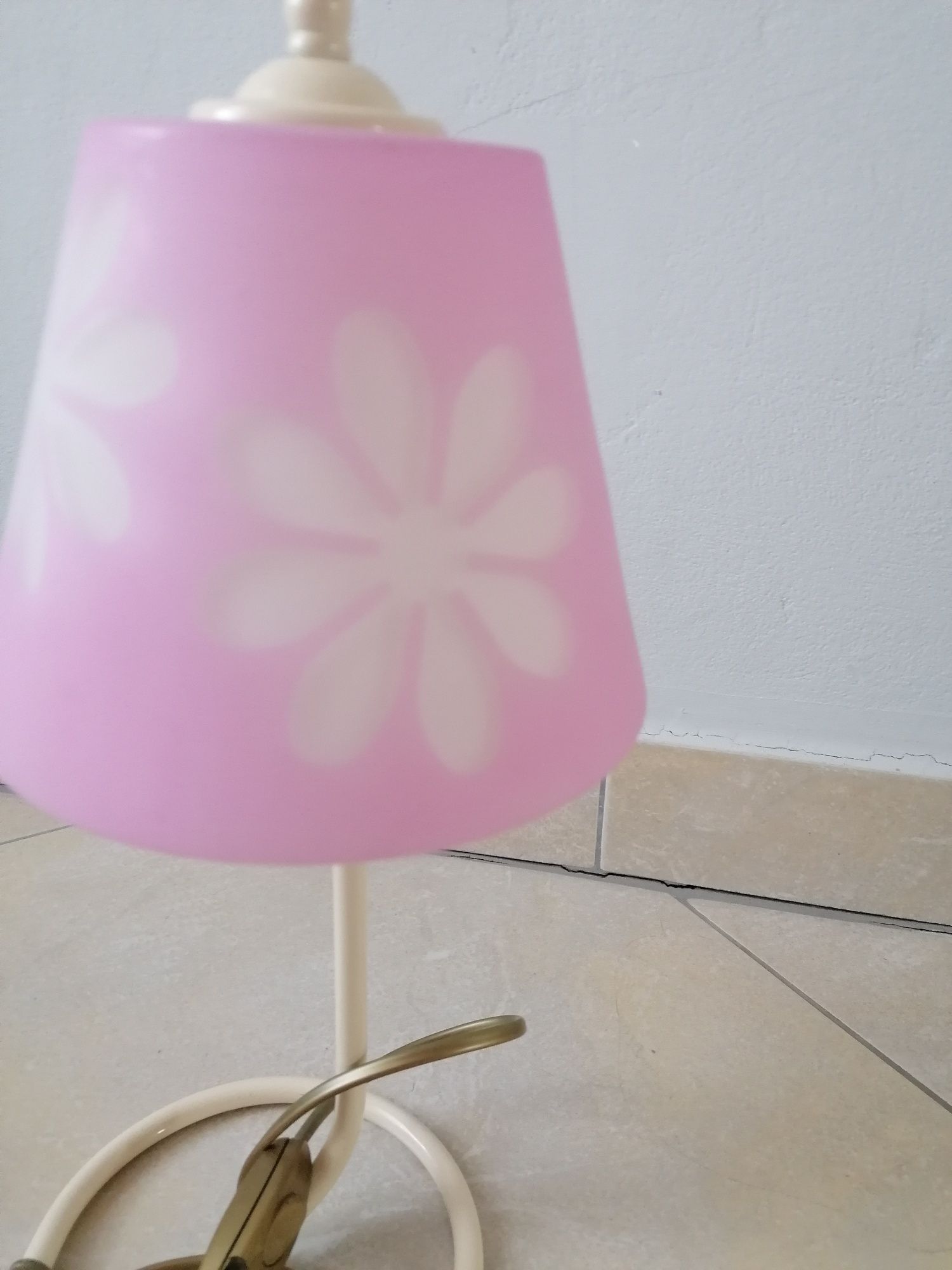 Lampka nocna różowa