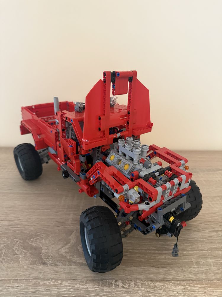 Lego Technic #42029 - Auto Terenowe + Silnik i Elektronika