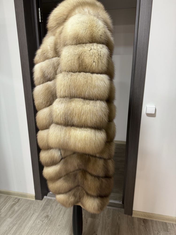 Продам шубу з куниці люкс