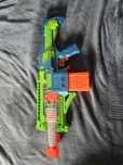 Brinquedo metralhadora Nerf