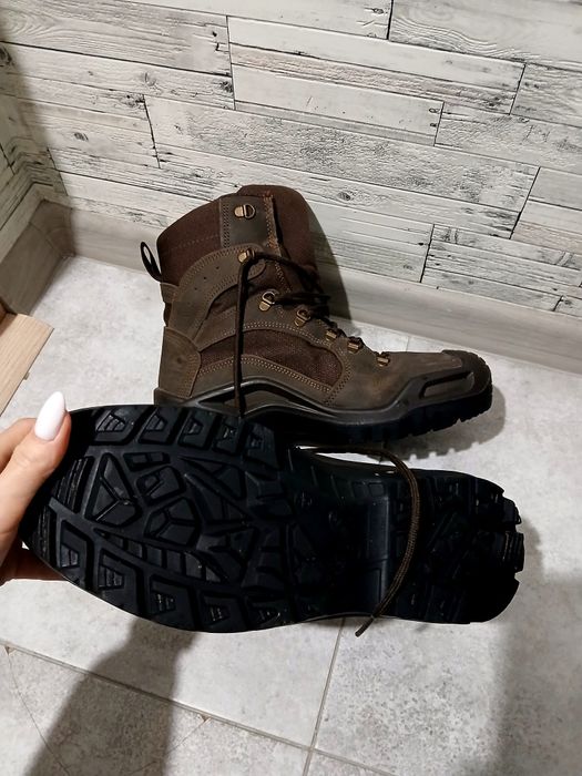 Продам берці 43 р.