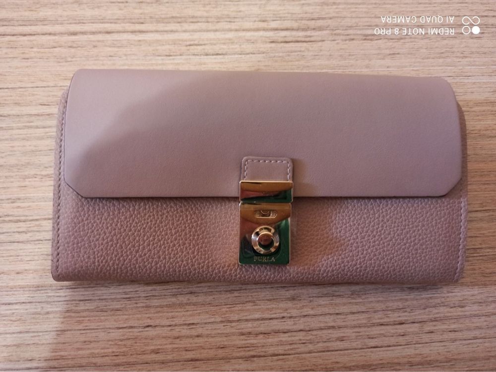 Продам оригинальный кошелек Furla