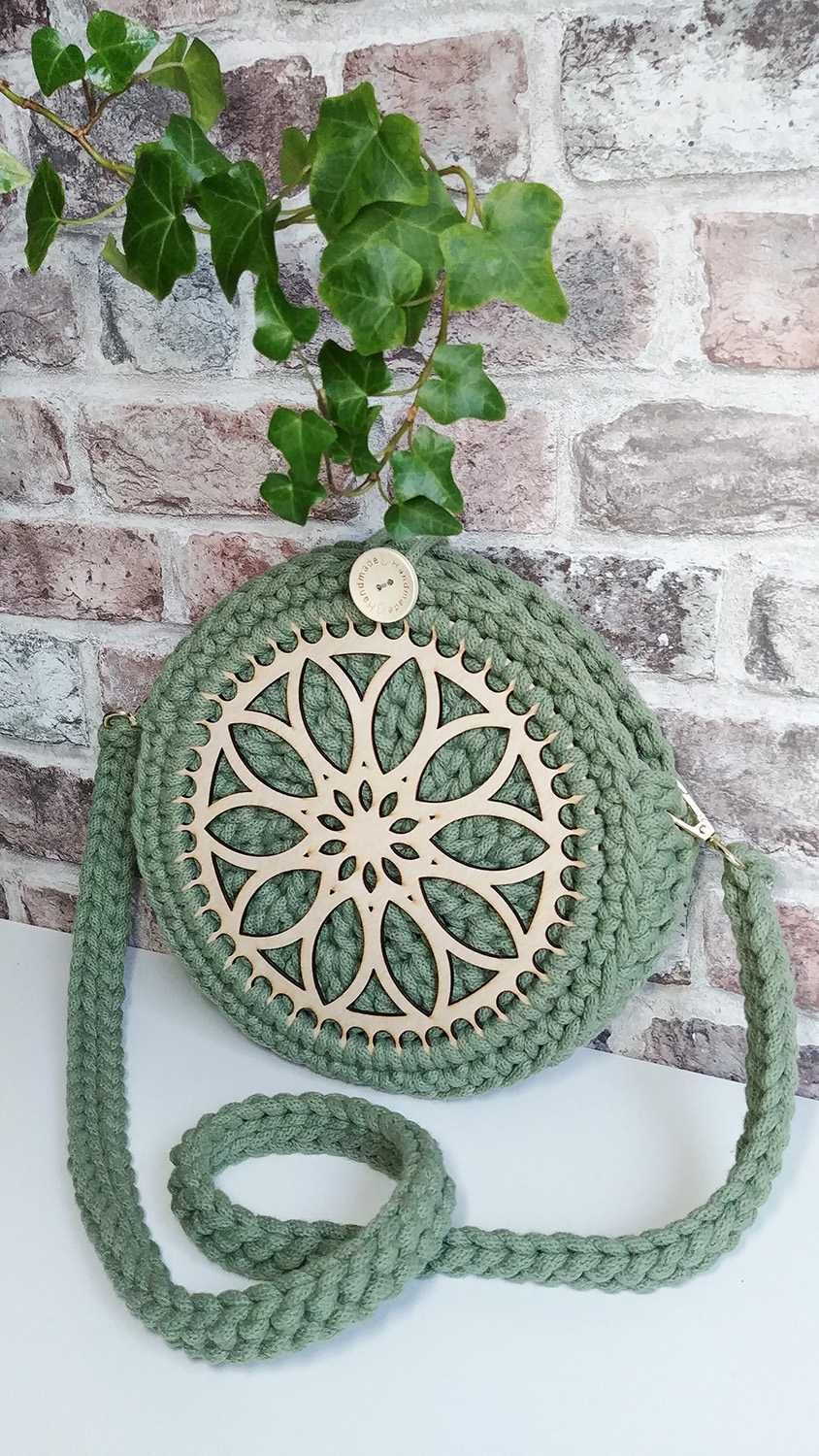 HANDMADE śliczna torebka robiona na szydełku 24cm
