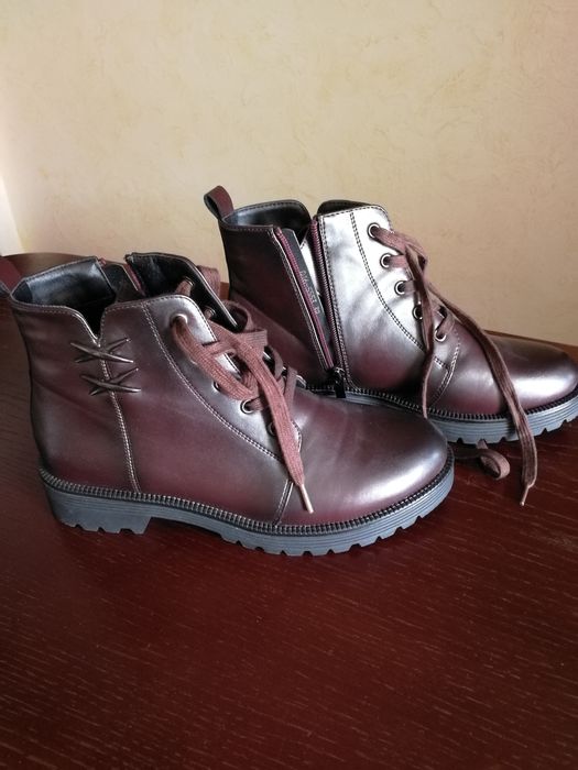 Шкіряні ботінки жіночі