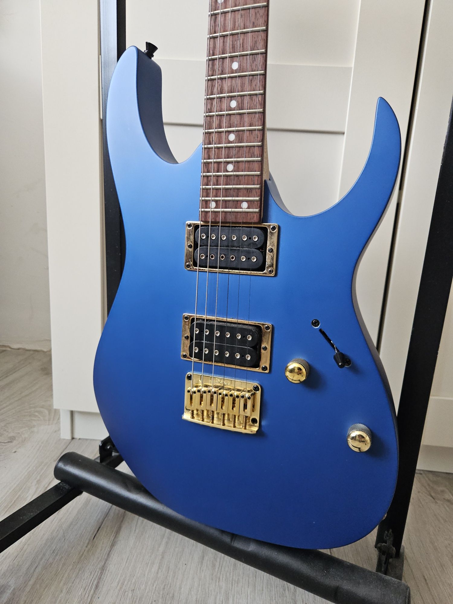 Gitara elektryczna Ibanez RG421 LASER BLUE MATTE