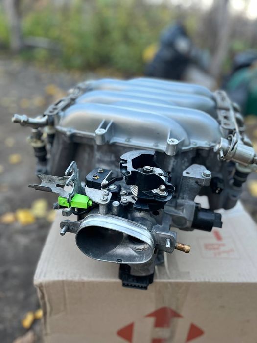 Колектор ауді 100/А6 С4