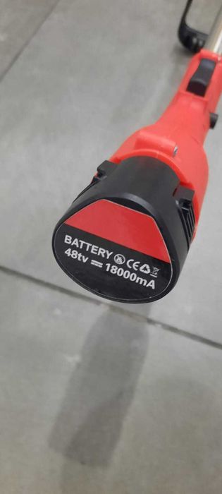 Aparador de Erva a bateria