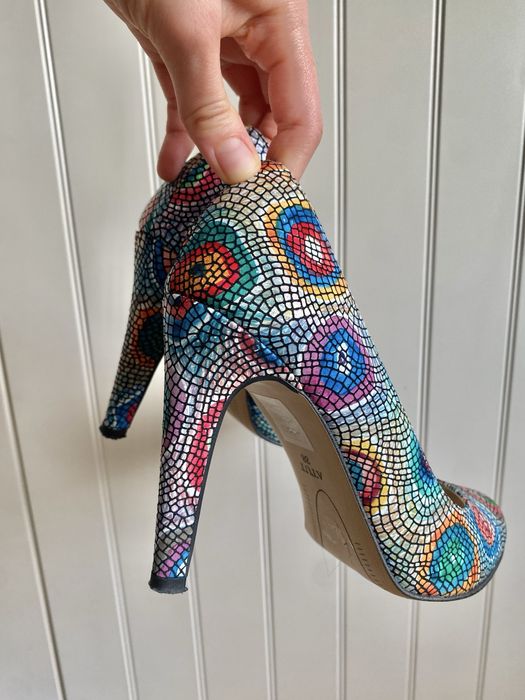 Czółenka szpilki obcasy 38 George Bonelli kolorowe