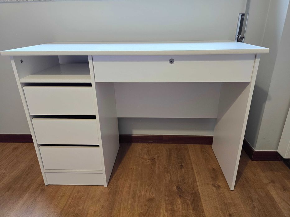 mesa e cadeira quarto criança
