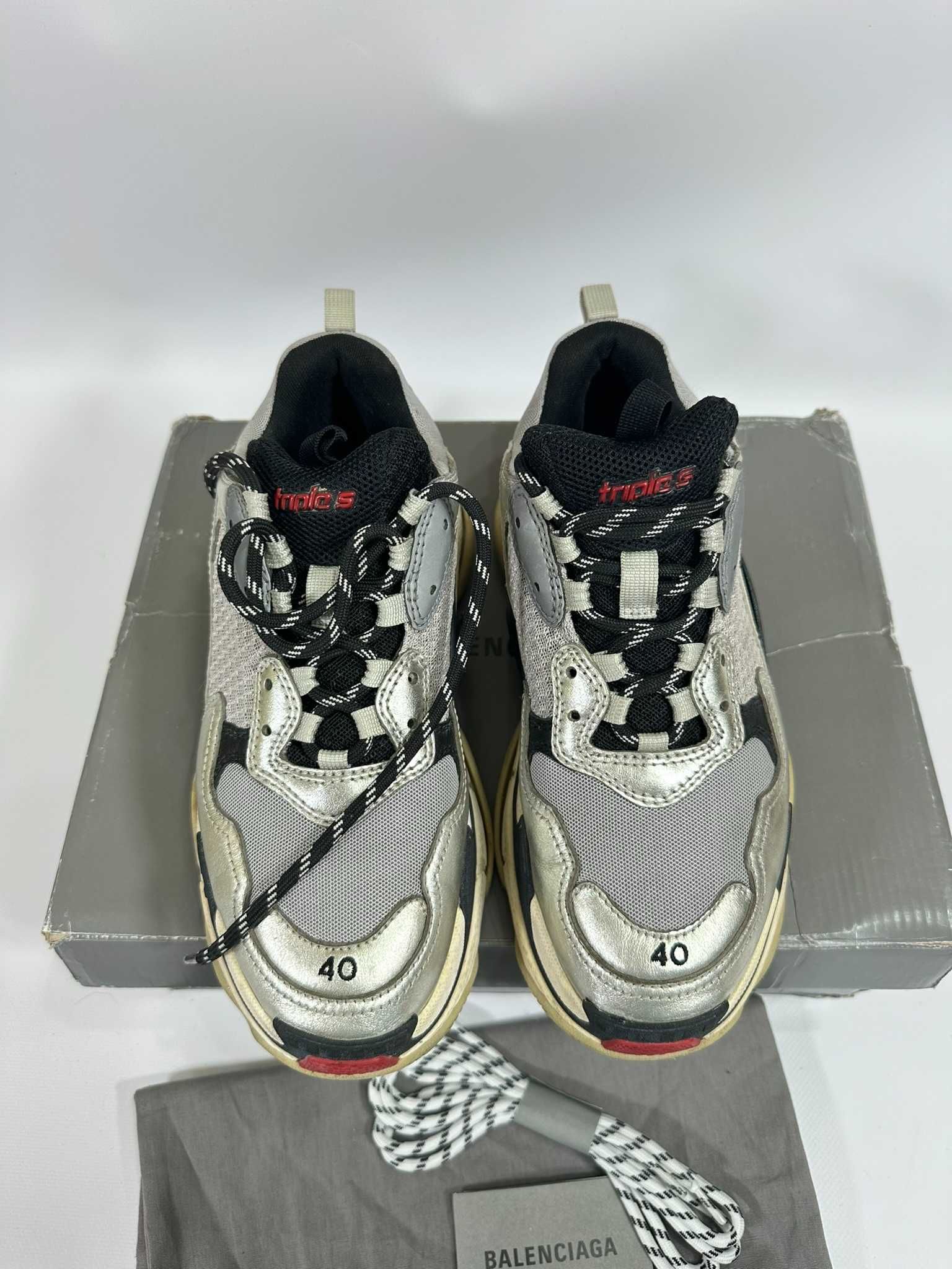 Oryginalne Buty Balenciaga Triple S Sneakers srebrne