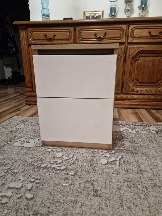 Elegancka szafka nocna