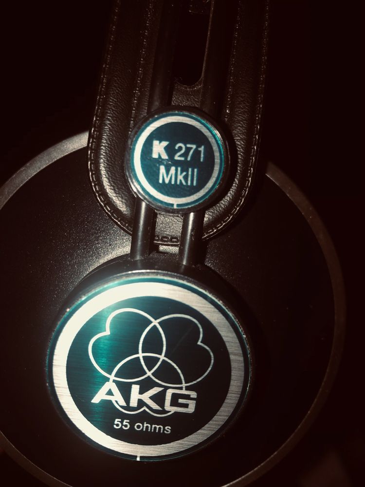 Słuchawki studyjne profesjonalne AKG k271 MKII