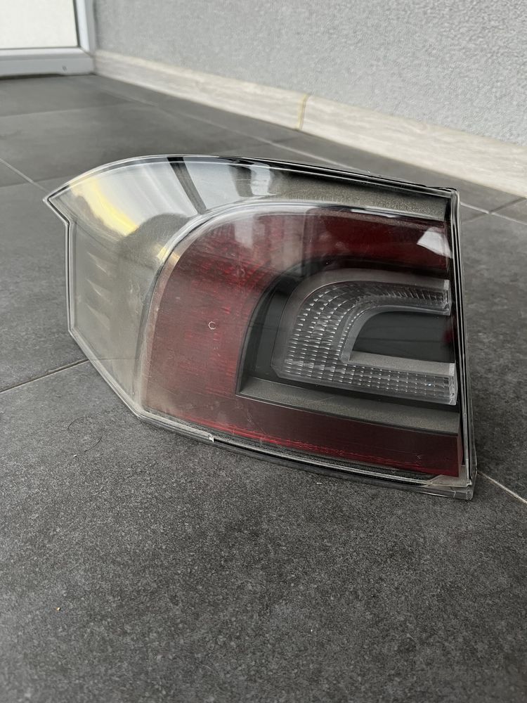 Фара задня Tesla model S ліва
