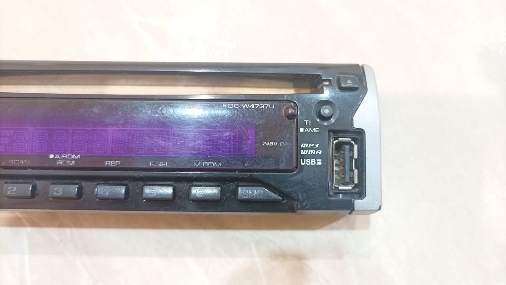 Kenwood KDC-W4737U