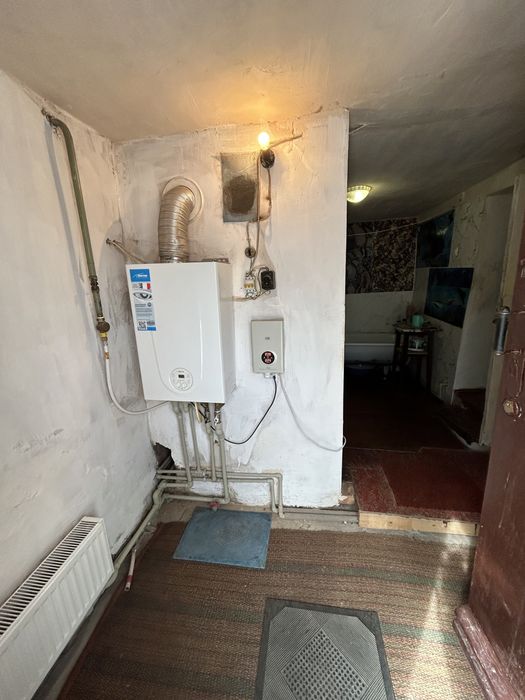 Продам 4кімн дім на Колеснікова