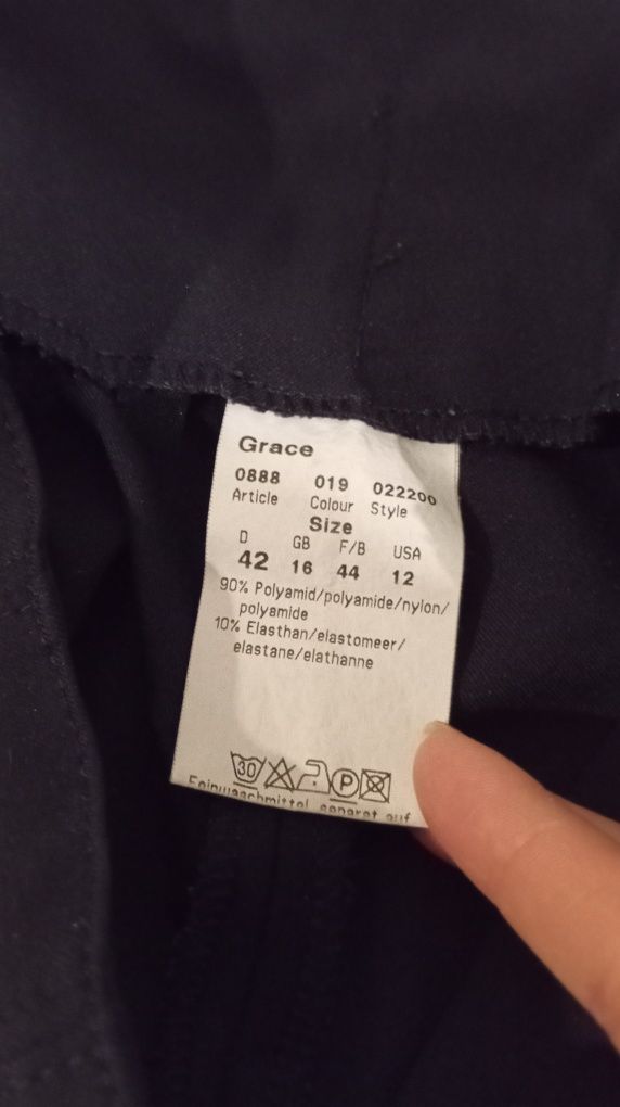 Granatowe proste spodnie z wysokim stanem na wysoką osobę r. 44 Cambio