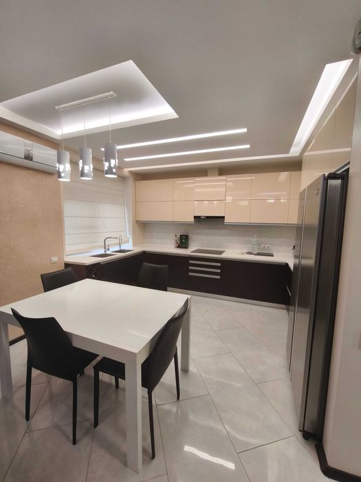 продаж квартири класу "комфорт" 160м в ЖК Олімпійській