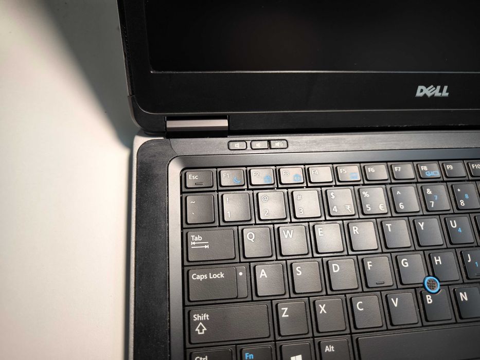 Laptop Dell Latitude E7440 i7-4600U 12GB RAM 512GB SSD Windows 11