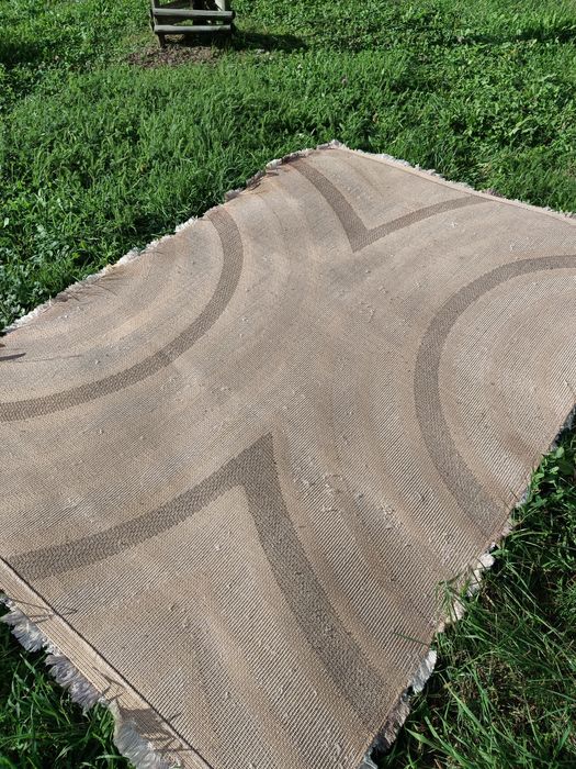 Używany dywan, brązowe odcienie, 235 cm x 163 cm