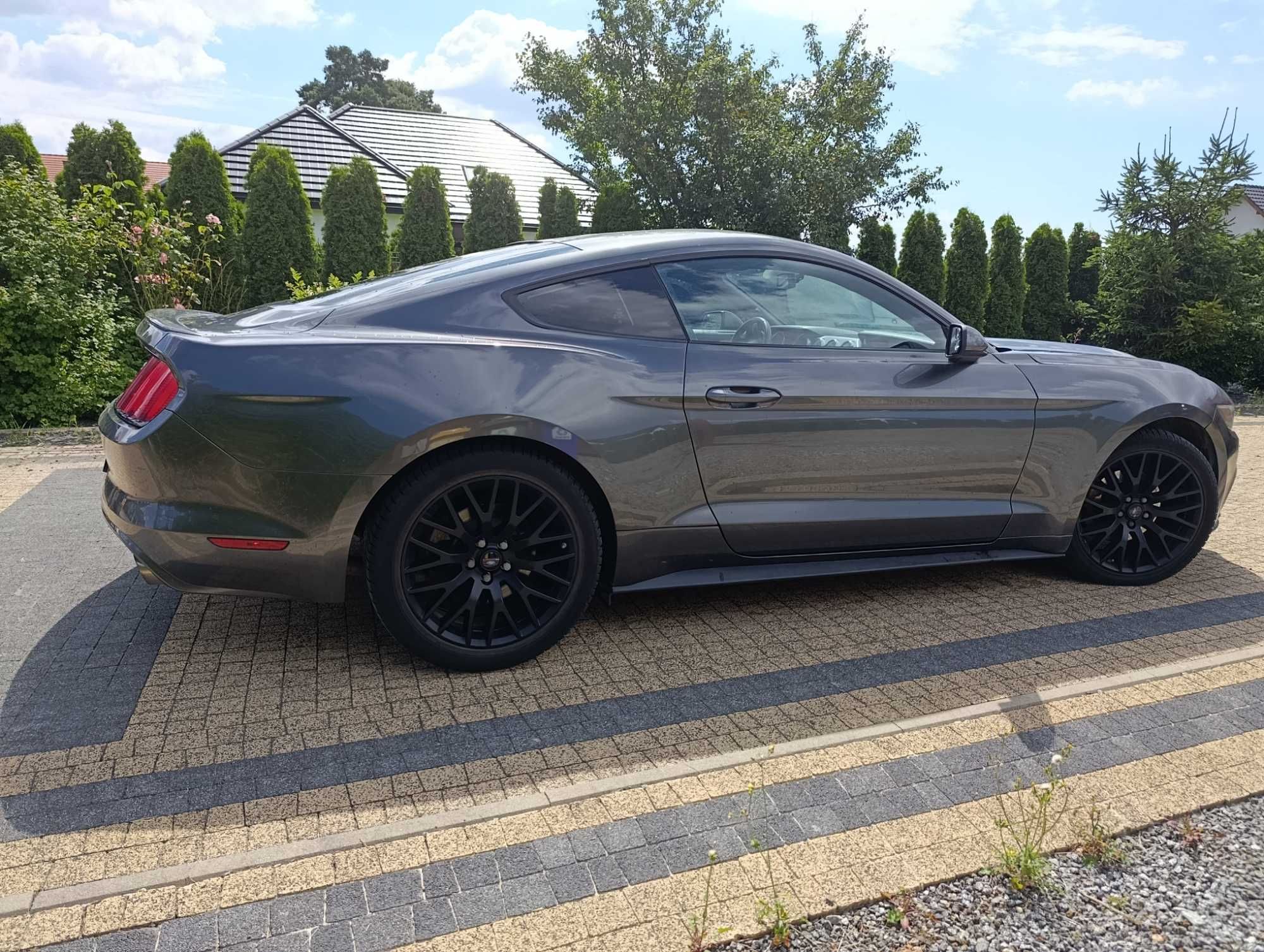 SPRZEDAM FORD Mustang Fastback 2.3 Turbo