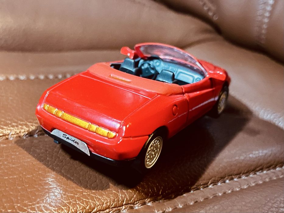 Miniatura Alfa Romeo GTV Spider - estado novo